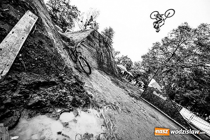 Zdjęcie w galerii na portalu naszwodzislaw.com: Ekstremalnie wysokie loty – tu zaczyna się historia… wiadomości z regionu