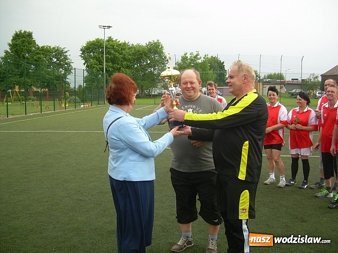 Zdjęcie w galerii na portalu naszwodzislaw.com: Niebieskie Diabły pokonały w rzutach karnych Białe Anioły wiadomości z regionu