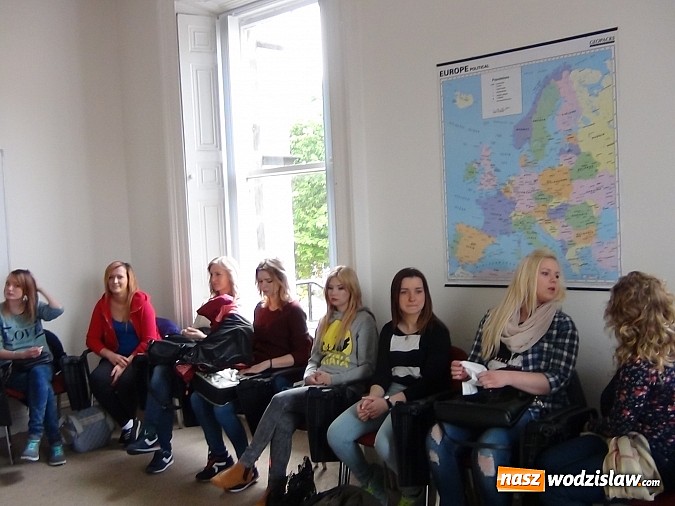 Zdjęcie w galerii na portalu naszwodzislaw.com: Uczennice Zespołu Szkół Ponadgimnazjalnych w Pszowie odbywają staż fryzjerski w Irlandii Północnej  wiadomości z regionu