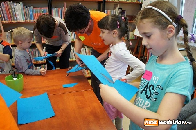 Zdjęcie w galerii na portalu naszwodzislaw.com: Bajowa noc w bibliotece w Godowie   wiadomości z regionu