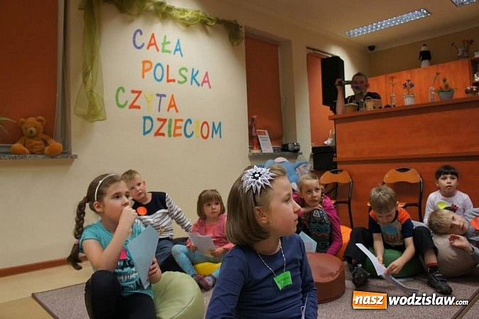 Zdjęcie w galerii na portalu naszwodzislaw.com: Bajowa noc w bibliotece w Godowie   wiadomości z regionu