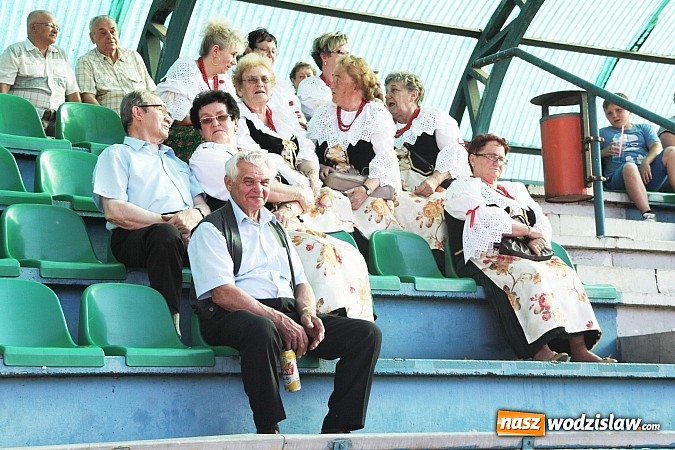 Zdjęcie w galerii na portalu naszwodzislaw.com: Łzy rozgrzały pszowską publiczność! wiadomości z regionu