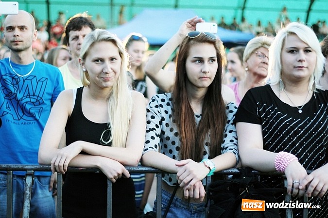 Zdjęcie w galerii na portalu naszwodzislaw.com: Łzy rozgrzały pszowską publiczność! wiadomości z regionu