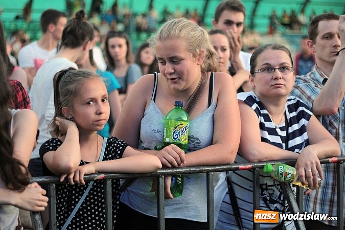 Zdjęcie w galerii na portalu naszwodzislaw.com: Łzy rozgrzały pszowską publiczność! wiadomości z regionu