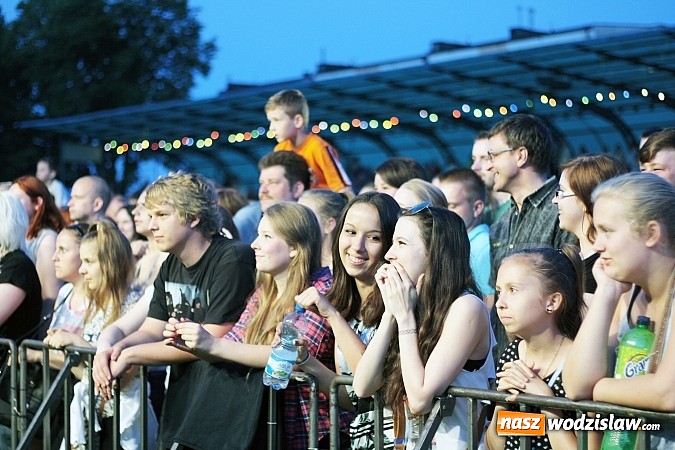 Zdjęcie w galerii na portalu naszwodzislaw.com: Łzy rozgrzały pszowską publiczność! wiadomości z regionu