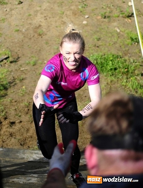 Zdjęcie w galerii na portalu naszwodzislaw.com: Efekt Runmageddonu, czyli współpraca w ogniu, lodzie i błocie  wiadomości z regionu