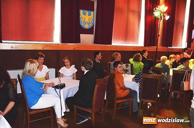 Zdjęcie w galerii na portalu naszwodzislaw.com: W powiecie wodzisławskim uhonorowano najzdolniejszą młodzież wiadomości z regionu