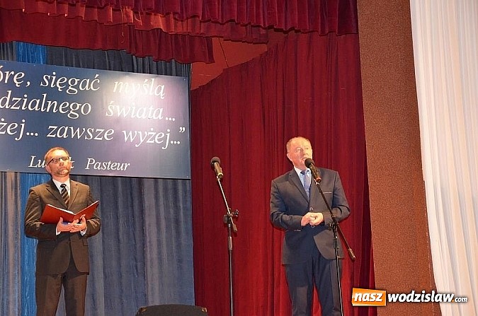 Zdjęcie w galerii na portalu naszwodzislaw.com: W powiecie wodzisławskim uhonorowano najzdolniejszą młodzież wiadomości z regionu