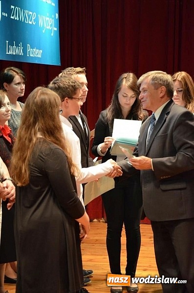 Zdjęcie w galerii na portalu naszwodzislaw.com: W powiecie wodzisławskim uhonorowano najzdolniejszą młodzież wiadomości z regionu