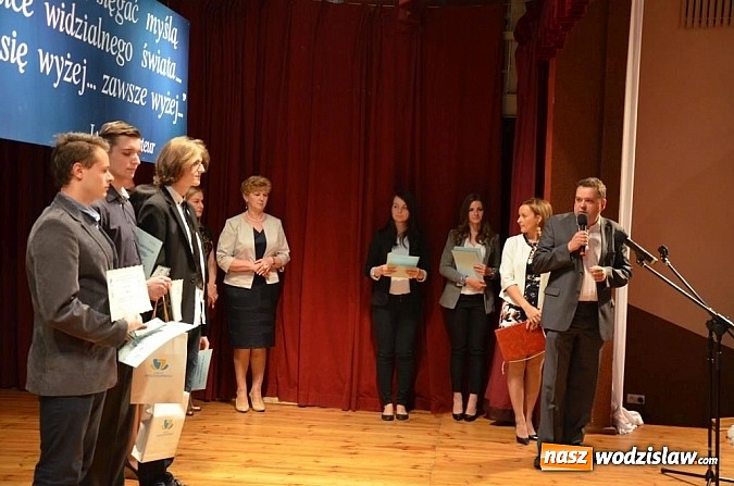Zdjęcie w galerii na portalu naszwodzislaw.com: W powiecie wodzisławskim uhonorowano najzdolniejszą młodzież wiadomości z regionu