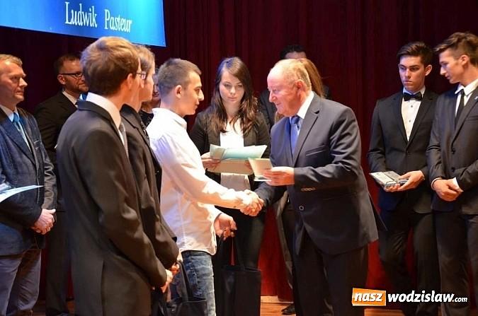 Zdjęcie w galerii na portalu naszwodzislaw.com: W powiecie wodzisławskim uhonorowano najzdolniejszą młodzież wiadomości z regionu