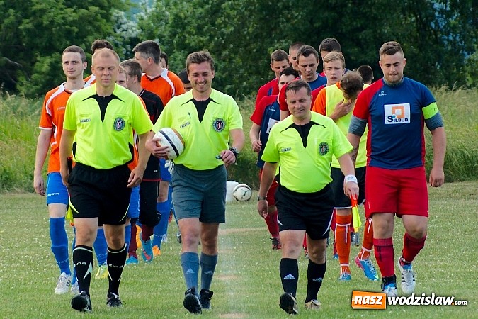 Zdjęcie w galerii na portalu naszwodzislaw.com: B klasa: Dwa oblicza Olszynki. Komplet punktów został w Olzie wiadomości z regionu