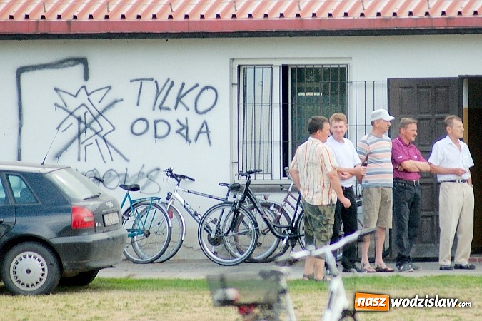 Zdjęcie w galerii na portalu naszwodzislaw.com: B klasa: Dwa oblicza Olszynki. Komplet punktów został w Olzie wiadomości z regionu