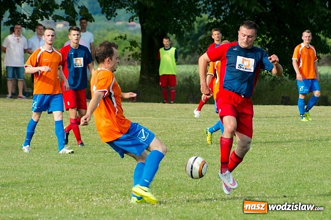 Zdjęcie w galerii na portalu naszwodzislaw.com: B klasa: Dwa oblicza Olszynki. Komplet punktów został w Olzie wiadomości z regionu