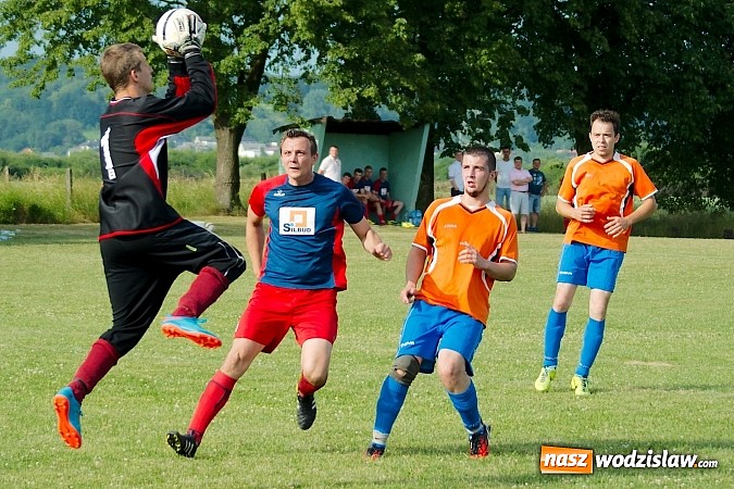 Zdjęcie w galerii na portalu naszwodzislaw.com: B klasa: Dwa oblicza Olszynki. Komplet punktów został w Olzie wiadomości z regionu