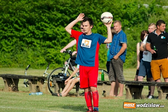 Zdjęcie w galerii na portalu naszwodzislaw.com: B klasa: Dwa oblicza Olszynki. Komplet punktów został w Olzie wiadomości z regionu