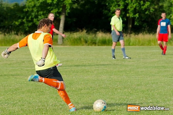 Zdjęcie w galerii na portalu naszwodzislaw.com: B klasa: Dwa oblicza Olszynki. Komplet punktów został w Olzie wiadomości z regionu