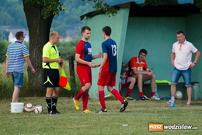 Zdjęcie w galerii na portalu naszwodzislaw.com: B klasa: Dwa oblicza Olszynki. Komplet punktów został w Olzie wiadomości z regionu