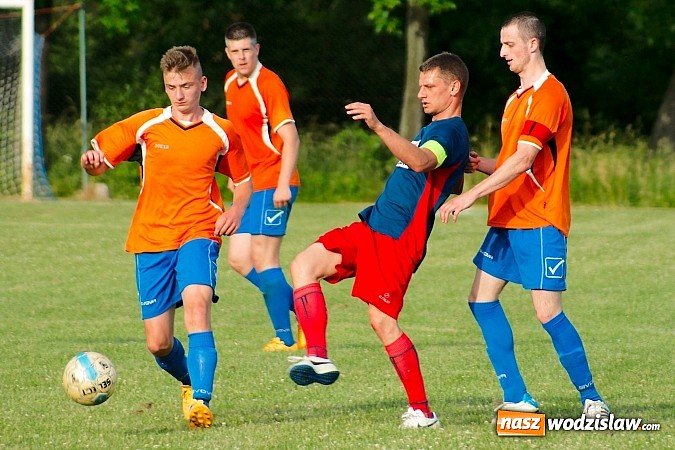 Zdjęcie w galerii na portalu naszwodzislaw.com: B klasa: Dwa oblicza Olszynki. Komplet punktów został w Olzie wiadomości z regionu