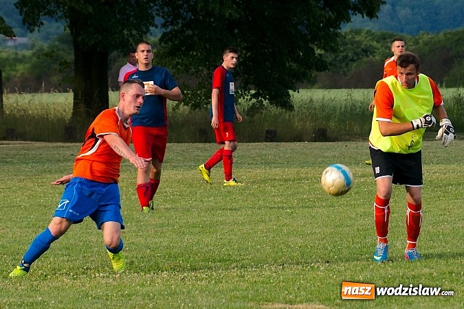 Zdjęcie w galerii na portalu naszwodzislaw.com: B klasa: Dwa oblicza Olszynki. Komplet punktów został w Olzie wiadomości z regionu