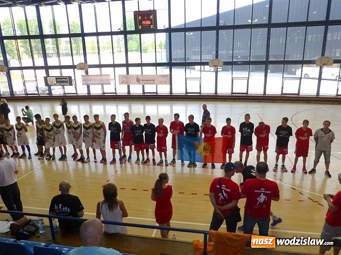 Zdjęcie w galerii na portalu naszwodzislaw.com: Złote medale Mistrzostw Śląska dla koszykarzy MKS Wodzisław Śląski wiadomości z regionu