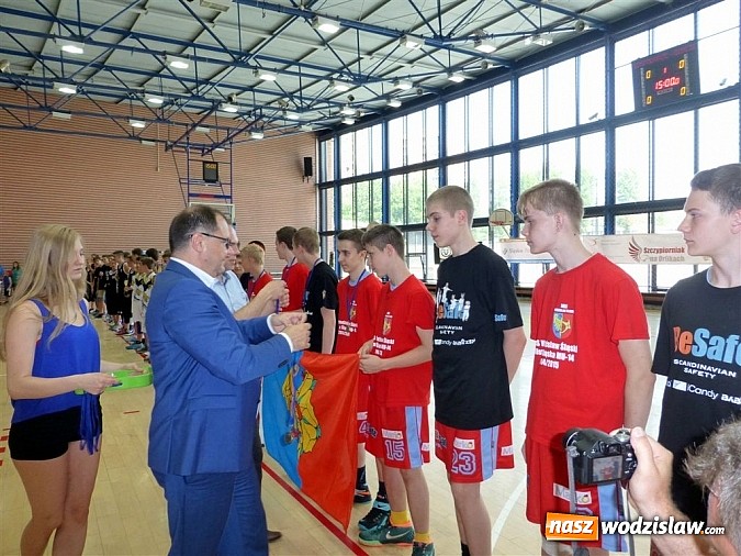 Zdjęcie w galerii na portalu naszwodzislaw.com: Złote medale Mistrzostw Śląska dla koszykarzy MKS Wodzisław Śląski wiadomości z regionu