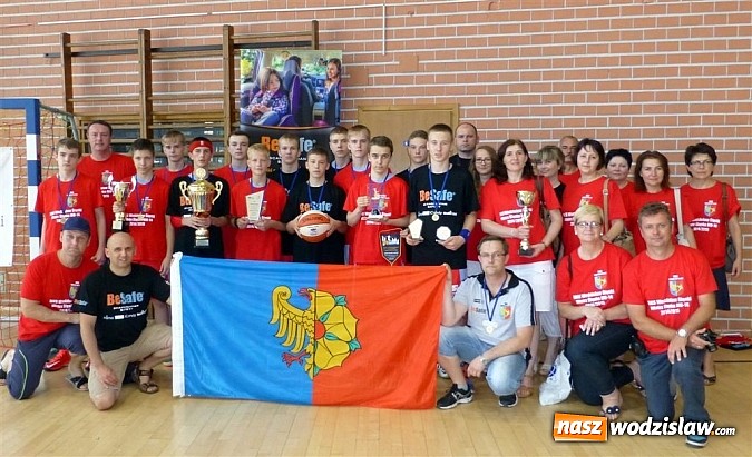 Zdjęcie w galerii na portalu naszwodzislaw.com: Złote medale Mistrzostw Śląska dla koszykarzy MKS Wodzisław Śląski wiadomości z regionu