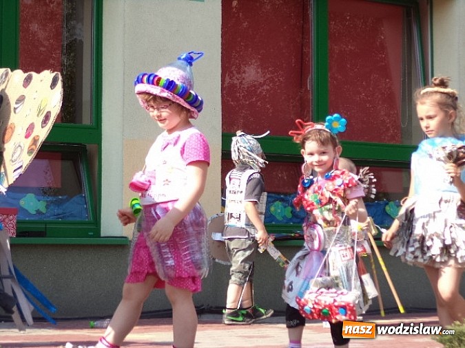 Zdjęcie w galerii na portalu naszwodzislaw.com: Festyn w przedszkolu nr 2 w Pszowie wiadomości z regionu