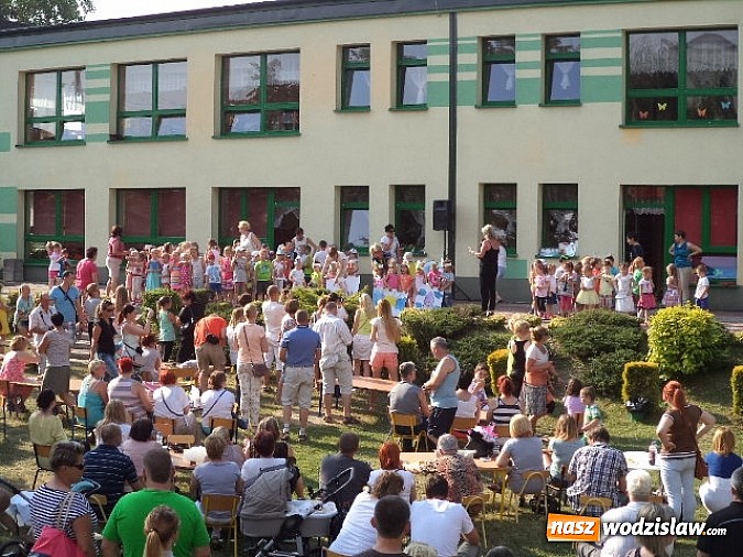 Zdjęcie w galerii na portalu naszwodzislaw.com: Festyn w przedszkolu nr 2 w Pszowie wiadomości z regionu