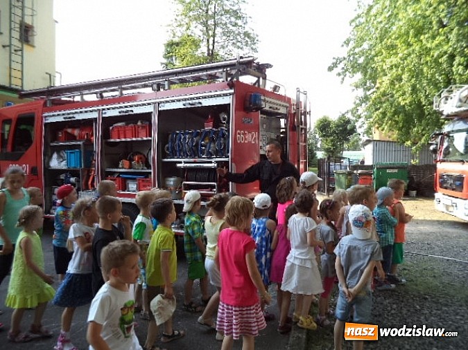 Zdjęcie w galerii na portalu naszwodzislaw.com: Festyn w przedszkolu nr 2 w Pszowie wiadomości z regionu