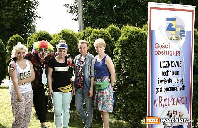 Zdjęcie w galerii na portalu naszwodzislaw.com: Festyn Parafialny na Kalwarii Pszowskiej wiadomości z regionu