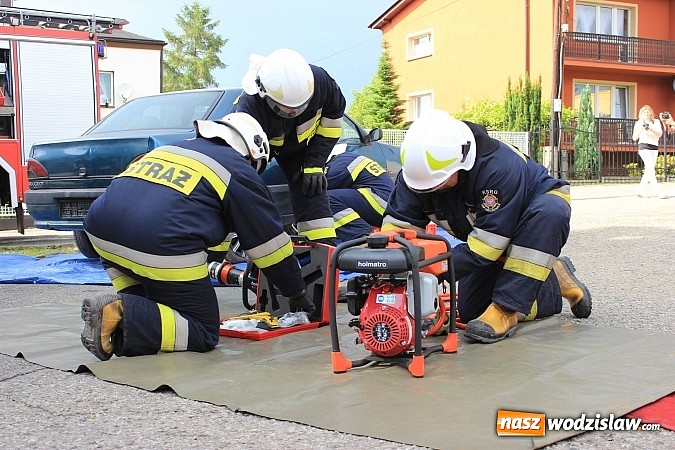 Zdjęcie w galerii na portalu naszwodzislaw.com: Festyn Parafialny na Kalwarii Pszowskiej wiadomości z regionu