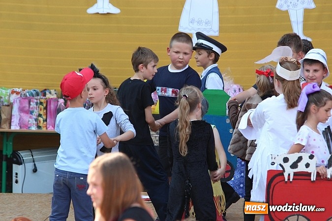 Zdjęcie w galerii na portalu naszwodzislaw.com: XVIII festyn rodzinny w SP nr 1 im. Karola Miarki w Rydułtowach wiadomości z regionu