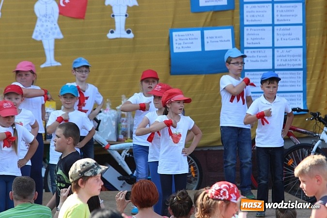 Zdjęcie w galerii na portalu naszwodzislaw.com: XVIII festyn rodzinny w SP nr 1 im. Karola Miarki w Rydułtowach wiadomości z regionu