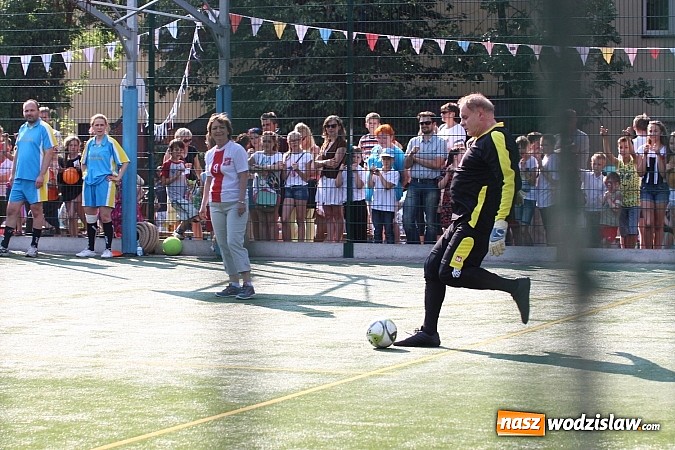 Zdjęcie w galerii na portalu naszwodzislaw.com: XVIII festyn rodzinny w SP nr 1 im. Karola Miarki w Rydułtowach wiadomości z regionu