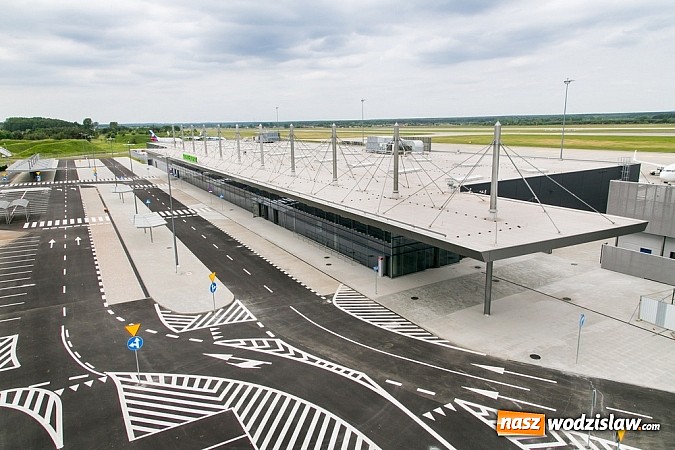 Zdjęcie w galerii na portalu naszwodzislaw.com: Terminal C w Pyrzowicach przejmuje przyloty wiadomości z regionu