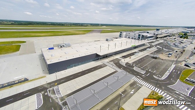 Zdjęcie w galerii na portalu naszwodzislaw.com: Terminal C w Pyrzowicach przejmuje przyloty wiadomości z regionu