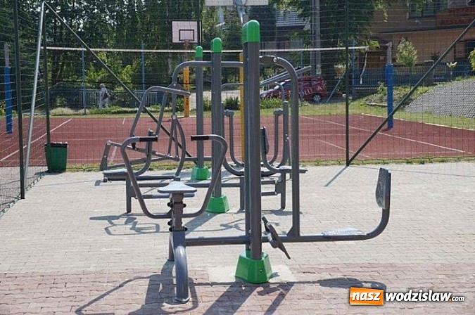 Zdjęcie w galerii na portalu naszwodzislaw.com: Siłownia pod chmurką w Zawadzie już gotowa wiadomości z regionu