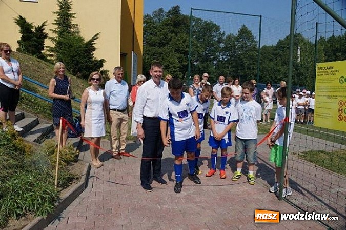 Zdjęcie w galerii na portalu naszwodzislaw.com: Siłownia pod chmurką w Zawadzie już gotowa wiadomości z regionu