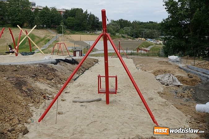 Zdjęcie w galerii na portalu naszwodzislaw.com: Co dzieje się na placu budowy Rodzinnego Parku Rozrywki? wiadomości z regionu