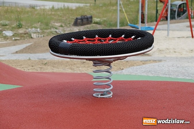 Zdjęcie w galerii na portalu naszwodzislaw.com: Co dzieje się na placu budowy Rodzinnego Parku Rozrywki? wiadomości z regionu