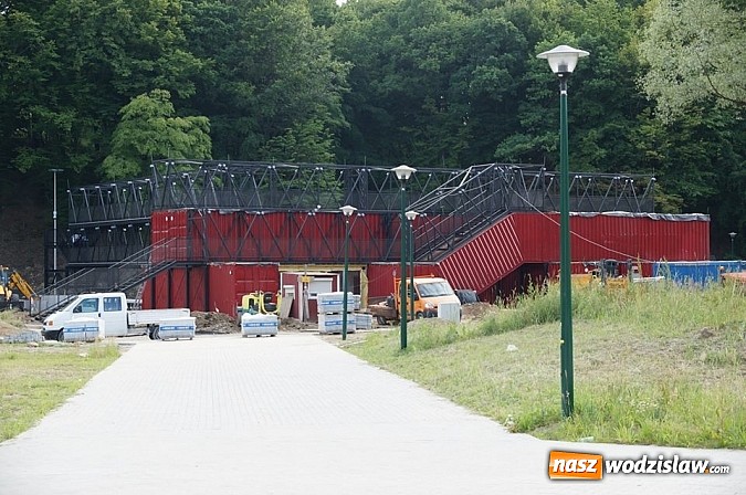 Zdjęcie w galerii na portalu naszwodzislaw.com: Co dzieje się na placu budowy Rodzinnego Parku Rozrywki? wiadomości z regionu