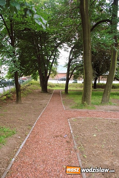 Zdjęcie w galerii na portalu naszwodzislaw.com: Odnowiono park wok&oacute;ł Willi Dyrektora w Radlinie wiadomości z regionu