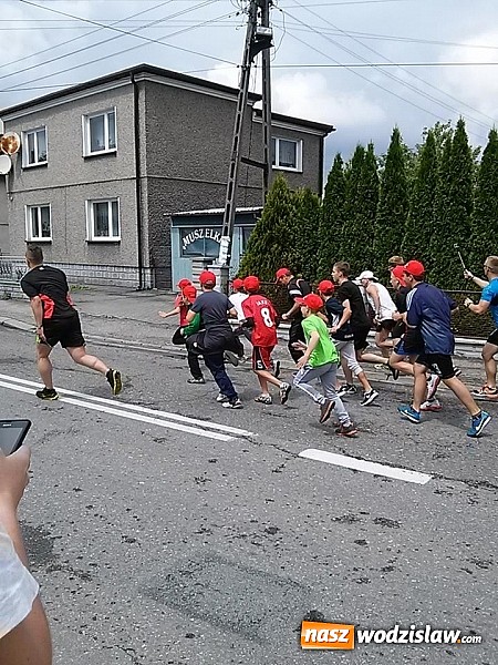 Zdjęcie w galerii na portalu naszwodzislaw.com: I Rogowski Bieg Parafialny za nami  wiadomości z regionu