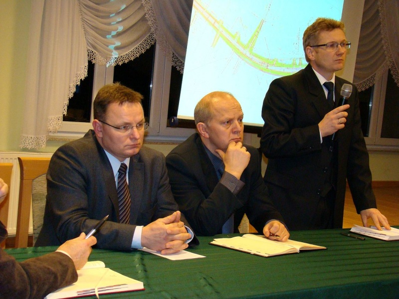 Zdjęcie w galerii na portalu naszwodzislaw.com: Mają siedzieć cicho, bo nie są stroną wiadomości z regionu