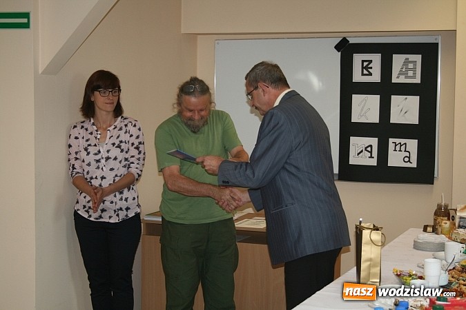 Zdjęcie w galerii na portalu naszwodzislaw.com: Tłumy w Państwowym Ognisku Plstycznym im. Ludwika Konarzewskiego  wiadomości z regionu