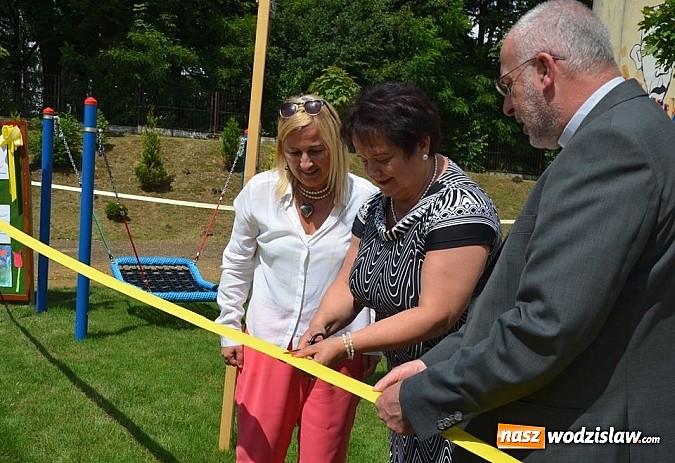 Zdjęcie w galerii na portalu naszwodzislaw.com: Mały Park Bezpiecznej Rozrywki powstał przy szkole specjalnej w Wodzisławiu Śl. wiadomości z regionu
