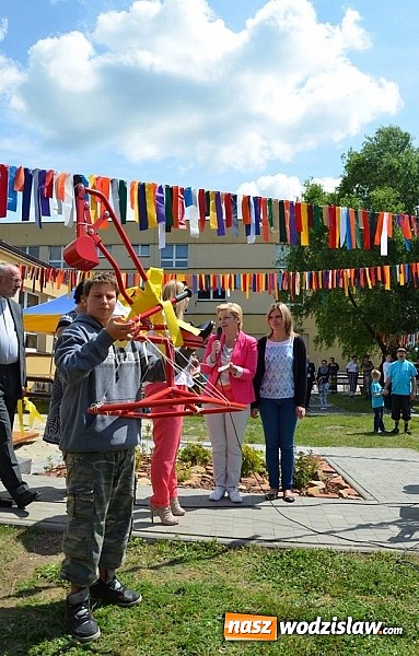 Zdjęcie w galerii na portalu naszwodzislaw.com: Mały Park Bezpiecznej Rozrywki powstał przy szkole specjalnej w Wodzisławiu Śl. wiadomości z regionu