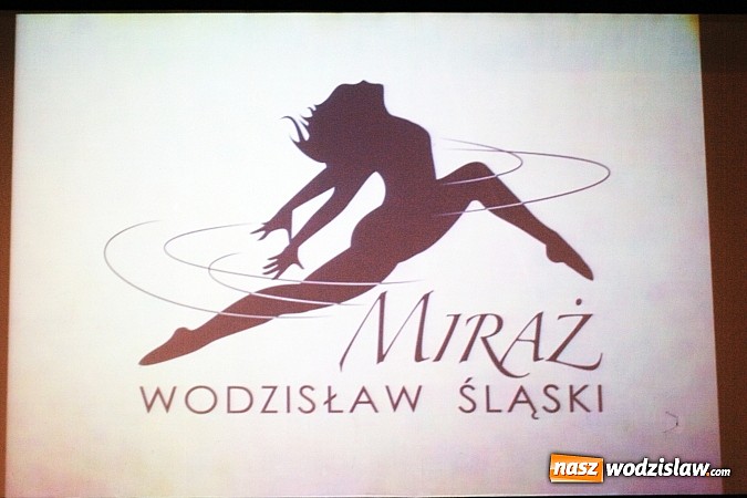 Zdjęcie w galerii na portalu naszwodzislaw.com: Zespół Miraż w oscarowej konwencji zatańczył w Wodzisławskim Centrum Kultury wiadomości z regionu