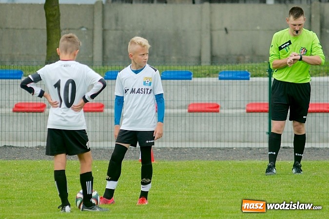 Zdjęcie w galerii na portalu naszwodzislaw.com: Twork&oacute;w Cup 2015: Emocjonujące potyczki w Tworkowie. Piłkarze MKP Odra Wodzisław na podium wiadomości z regionu